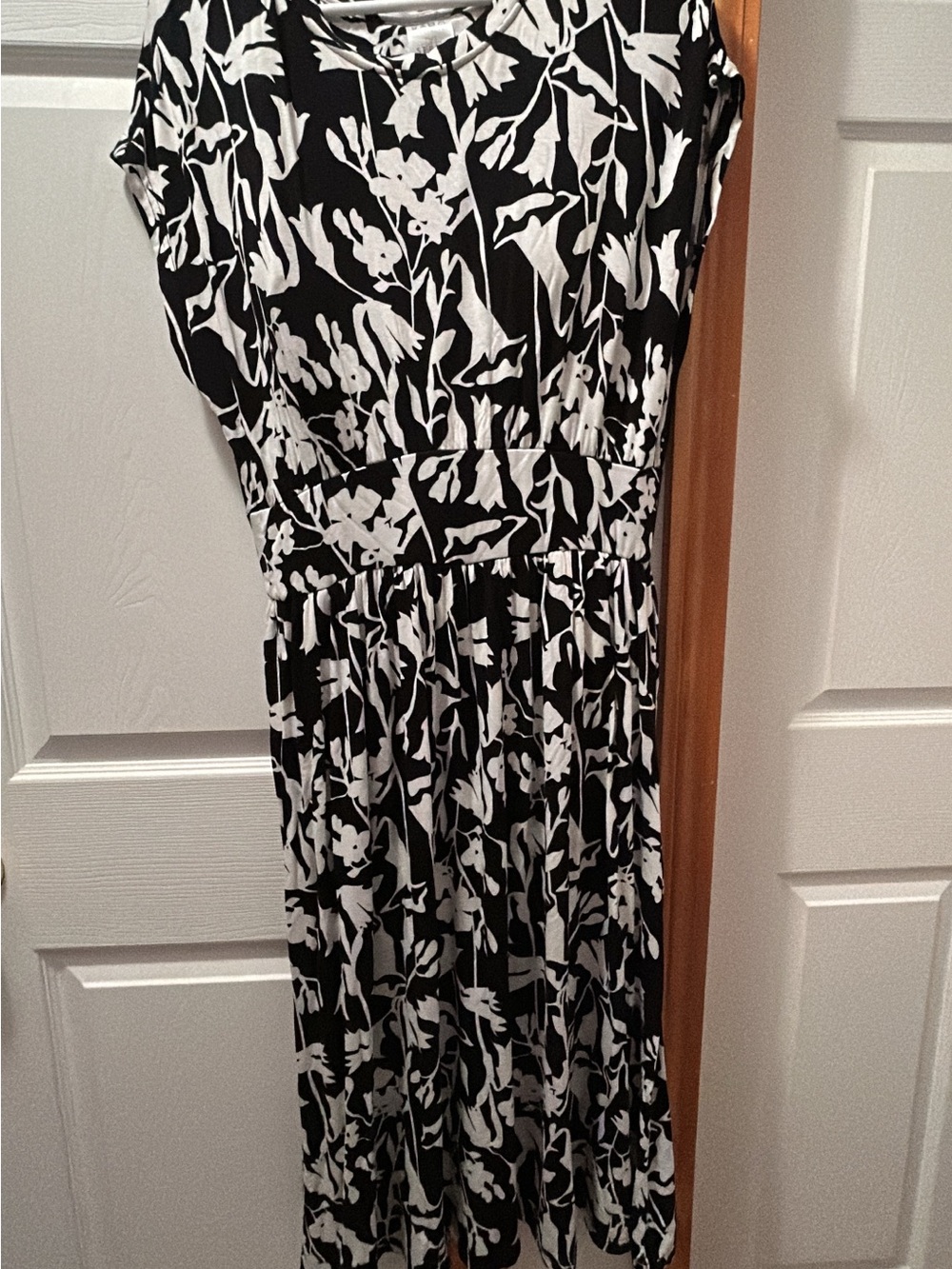 Black & White Floral Maxi Dress - Elegant Women's Maxi